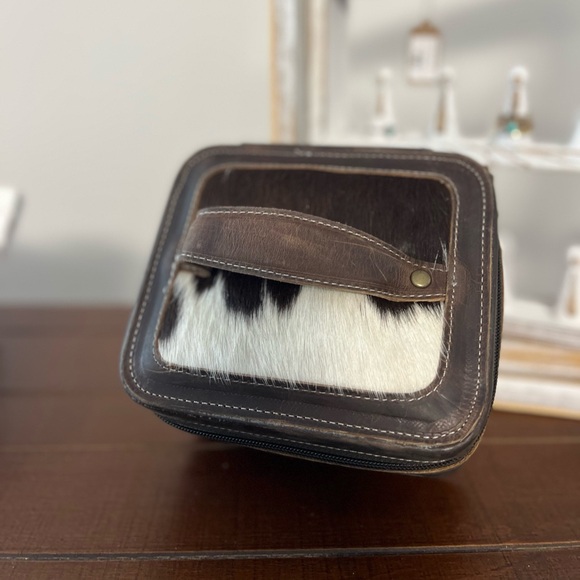 New Crazy Horse Leather & Cowhide Small Jewelry Box Rustic Gift😍 With Jewelry - Picture 2 of 14